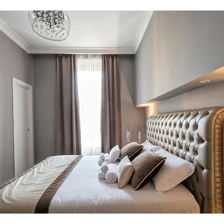 Πανσιόν Lea Luxury