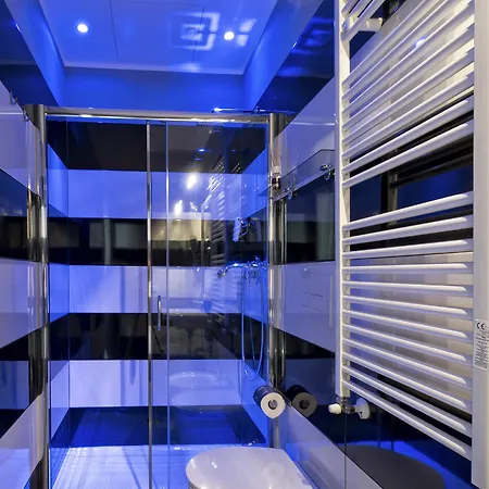 Πανσιόν Lea Luxury 2*