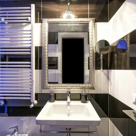Πανσιόν Lea Luxury 2*